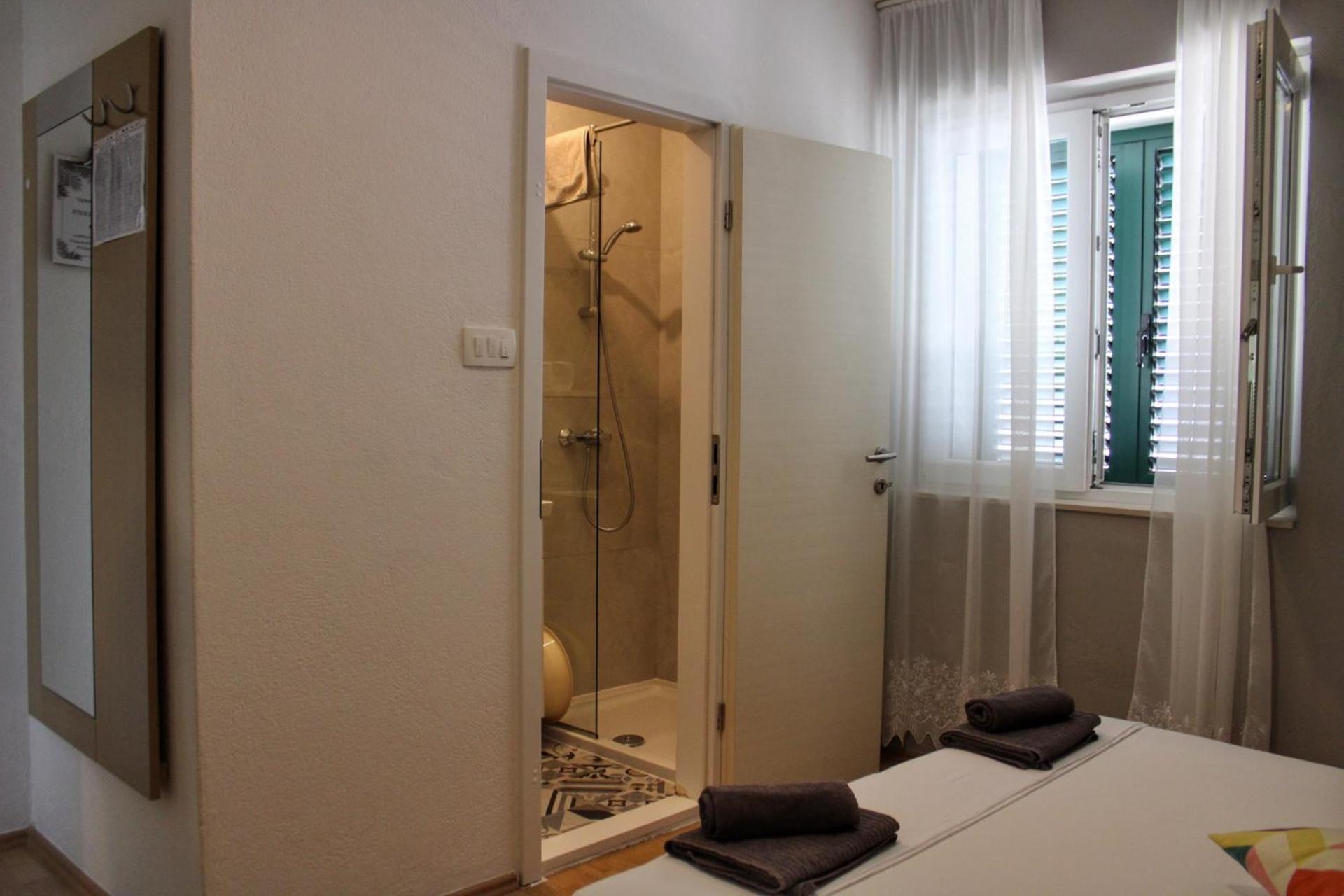 Apartment Bili-Sea View Apartment In The Center Makarska Exteriör bild